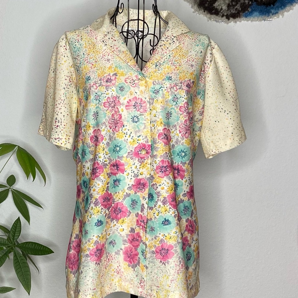 ✨🌸 Vintage Funfetti Floral Patterned Blouse ✨🌼